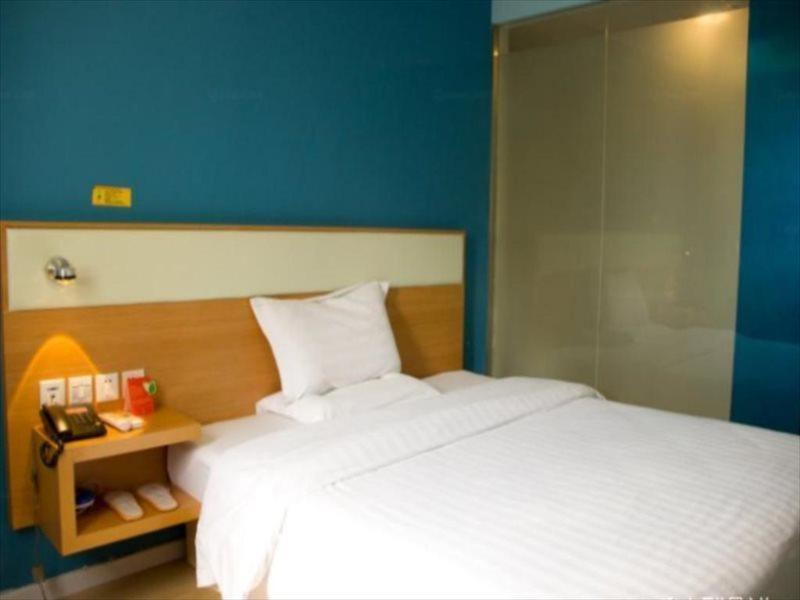 7Days Inn Shenzhen Long Hua Exterior foto